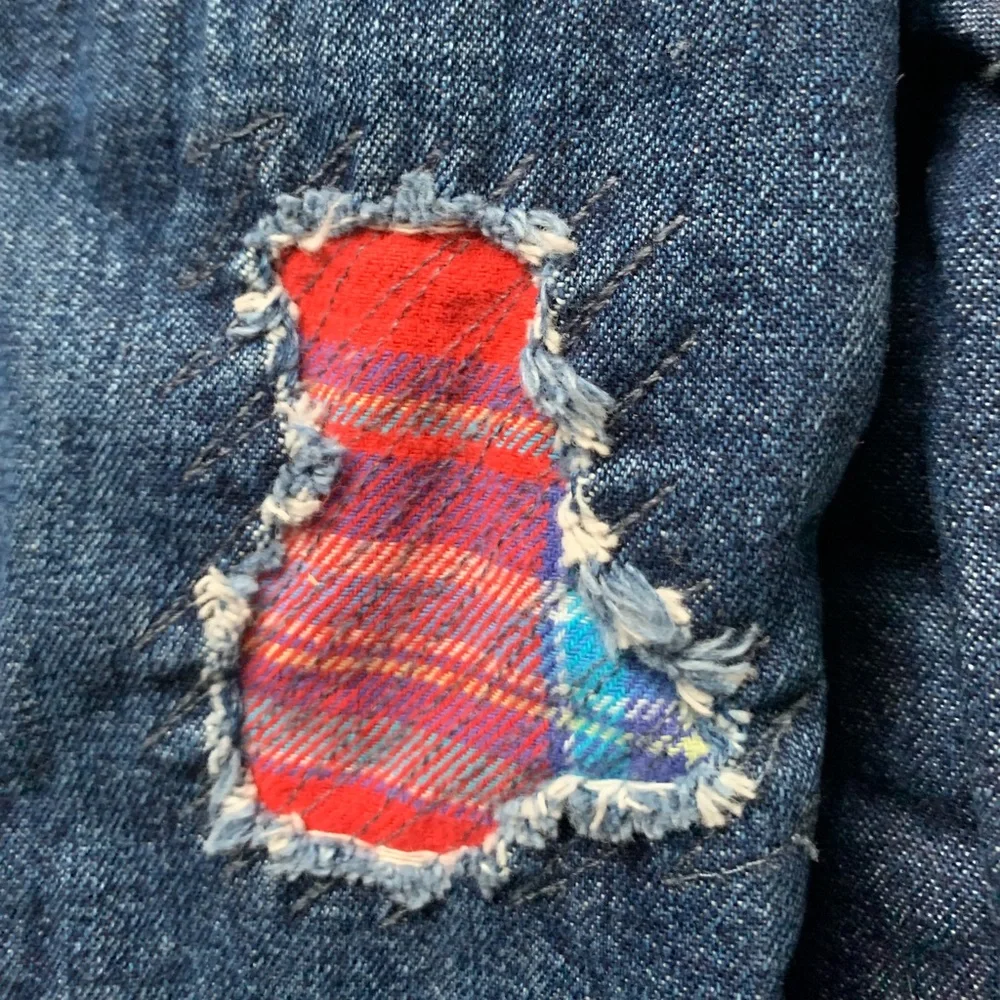 Oshkosh B’gosh Vestbak denim flannel red overalls, size 12 months